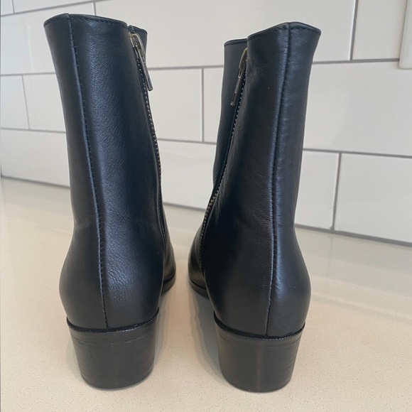 Modern Vice Santa Monica black leather ankle boots. Never been worn. - Picture 4 of 7